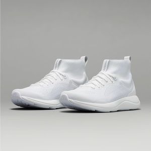 BNIB lululemon chargefeel 7 white shoes